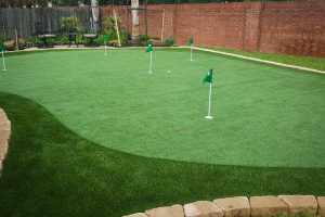 PGA+PRO,+Polzin’s+putting+green+(4)